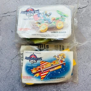 McDonald's Happy Meal Jóvenes Astronautas Juguete Lote de 2 Sellados - Imagen 1 de 4