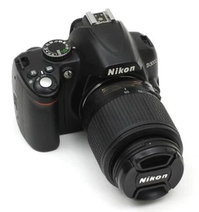 Cámara digital Nikon D3000 DSLR 10,2 MP con DX AF-S 55-200 mm probada - Imagen 1 de 8
