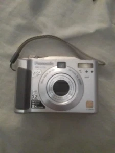 Panasonic Lumix DMC-LC33 3.2 MP Compact Digital Camera - Picture 1 of 7