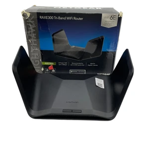 NETGEAR Nighthawk RAXE300 AXE7800 Tri-Band WiFi 6E Router #P6263 (VK) - Picture 1 of 12