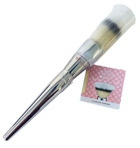 It Cosmetics Flawless Brush Choose Foundation #201 OR Powder #202 - Picture 1 of 5
