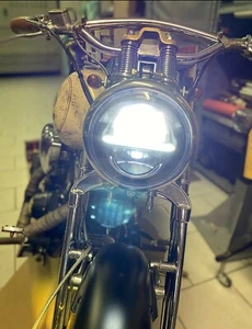 1X FARO LED PER HARLEY DAVIDSON MOTO H4 5.75" FAT BOB STREET BOB DYNA SPORTSTER - Imagen 1 de 11