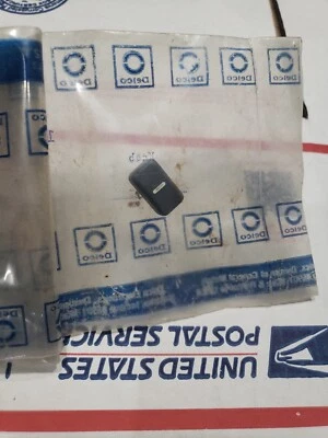 GM NOS 1987-1991 Pontiac Bonneville KNOB, AC COMTROL TEMP. AND SELECT - Image 1 of 2