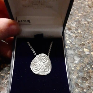 Silver Spirit Handcrafted Celtic Art Wicklow Mountains Ireland Pendant Chain - Picture 1 of 5