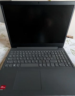 Lenovo V15 ADA - Ryzen5 3500U - 8GB RAM - SSD 256GB - Usato - Immagine 1 di 4