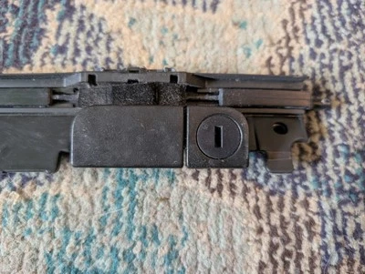 Nissan Frontier Pathfinder Xterra Guantera Cierre Compartimento Manija Bloqueo Fabricante de Equipo Original Foto 1 de 4