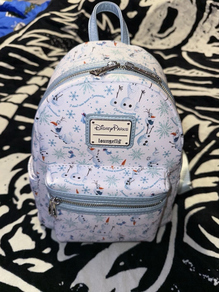 Mini Mochila Loungefly AOP Frozen Olaf and Bruni Parks Disney Nueva con Etiquetas Foto 1 de 1