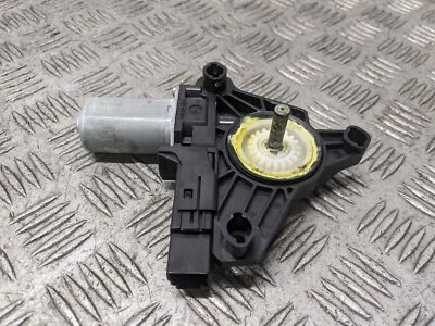 Motor ventana puerta Volvo V40 D4 SE MK3 2012-2014 (o/s conductor trasero)  Foto 1 de 4