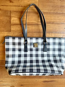 Dooney Bourke schwarz weiß Tucker Büffel Karo beschichtetes Canvas & Leder Beuteltasche Tasche - Bild 1 von 7