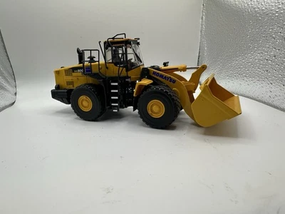 Cargador de ruedas articulado First Gear 1/50 Komatsu WA500 50-3262 Foto 1 de 4