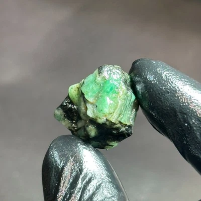 100% Natural Green Emerald Rough From Zambian Earth Mined 35.8Cts Healing Rough - Image 1 of 4