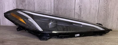 # 2025 Chevrolet Corvette FARO DERECHO LADO PASAJERO LED OEM 85869227 Foto 1 de 4