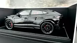 Modellino auto MR Collection Lamborghini URUS 1:18 fantastico nero/bordeaux specifiche - Foto 1 di 6