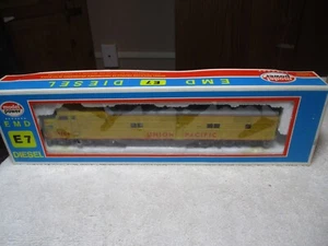 Model Power 914 HO Scale Union Pacific Diesel Locomotive #1476A Tested Runs - Picture 1 of 9