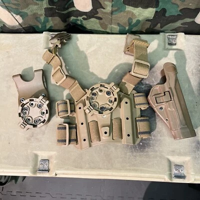 BlackHawk USMC Drop Leg Quick Connect SERPA Beretta 92/96 Coyote - Image 1 of 2