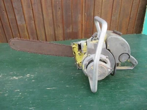 Vintage HOMELITE ZIP Chainsaw Chain Saw with 18" Bar - Picture 1 of 10