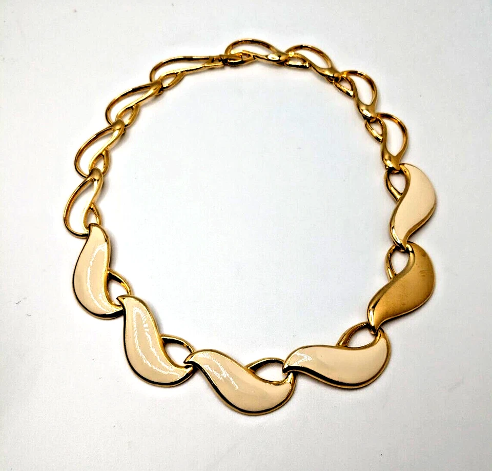 Collar Vintage Napier Crema Esmalte Tono Dorado Onda 17" Moda Foto 1 de 4