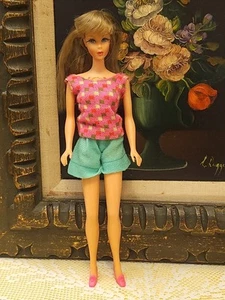 Barbie bambola Twist N Turn 1966 vintage con costume da bagno e scarpe originali CONDIZIONI PERFETTE - Foto 1 di 24