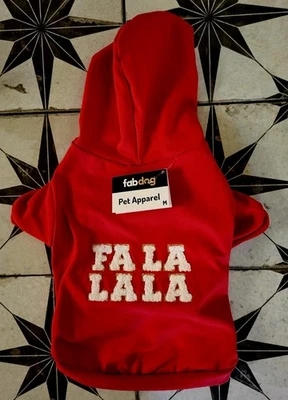 Fabdog Grande Novo com etiquetas Moletom com Capuz de Lã Vermelho Cachorro Natal FA LA LA LA - Tamanho Médio - Imagem 1 de 3