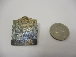 1947 Illinois Licensed CHAUFFEUR Badge License # 26936 Pinback Rainbow Colors - Picture 1 of 12