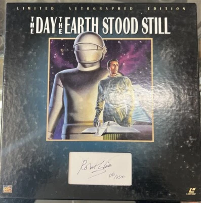 The Day the Earth Stood Still RARE SIGNED ROBERT WISE Laserdisc Box Set - Image 1 of 4