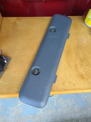 Cubierta de moldura de panel de acceso de almacenamiento puerta trasera Honda CR-V CRV 97-01 84432-S10-0030 OEM Foto 1 de 4