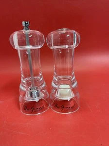 Salt Shaker & Pepper Mill - Picture 1 of 7