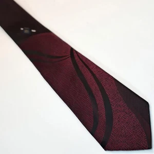 Vintage Red MCM Art Deco Necktie Deep Red Skinny 56 In Pop Rock A Billy 80s 90s  - Picture 1 of 7