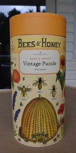 Rompecabezas completo Cavallini & Co vintage abejas y miel 1000 piezas - Imagen 1 de 10