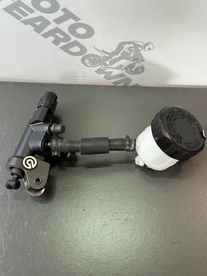 Главный цилиндр переднего тормоза Yamaha YZF R7 Brembo цилиндр Yamaha R7 Brembo 2022- - Изображение 1 из 4