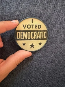 50er Jahre Vintage Blinker Button Pin. Ich habe demokratisch gewählt Gib mir keine Schuld! - Bild 1 von 4