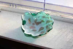 Vintage Murano Glass Bowl Green and White with Copper Aventurine - Picture 1 of 4