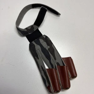 Traditional Archery Three Finger Camouflage Sewn Leather Glove Size Large - Picture 1 of 16