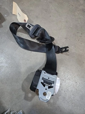 2018-2023 VOLKSWAGEN TIGUAN REAR RIGHT SIDE SECOND 2ND ROW SEAT BELT BLACK OEM - Image 1 of 2