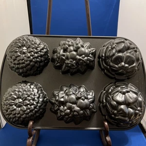 Nordic Ware Bouquet Pan 6 Tazas Rosa Margarita Girasol Mini Pastel Hornear Bundt EE. UU. - Imagen 1 de 3