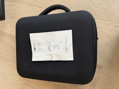 Estabilizador de cardán DJI RS 3 con estuche y cables Foto 1 de 4