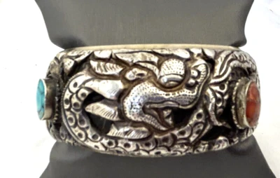 Brazalete Tibetano Repousse Resina Pulsera con TURQUESA Y CORAL Foto 1 de 4
