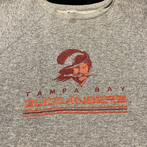 Vintage Champion Tampa Bay Buccaneers Sweatshirt NFL Football Rayon Gym 80s Cover