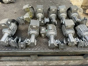 Rexroth 3 842 547 992 gearmotor 3842563319 i=10 - Picture 1 of 3