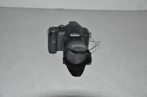 Cámara digital Panasonic Lumix DMC-FZ7 6,0 M solo zoom óptico 12x sin probar - Imagen 1 de 9