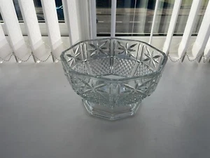Vintage Crystal Cut Italian Glass Octagonal Footed Bowl Glass Large Fruit Dish - Picture 1 of 14