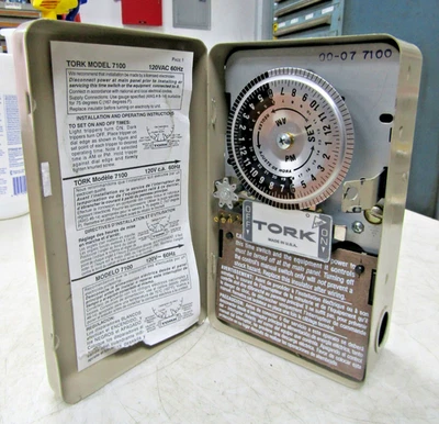 💥TORK 24-HOUR TIME SWITCH 120 VAC 7100 - Image 1 of 4