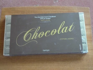 CHOCOLAT - THE CHOCOLATE LOVER'S HANDBOOK BY STEPAHN LAGORGE BRAND NEW - Picture 1 of 2