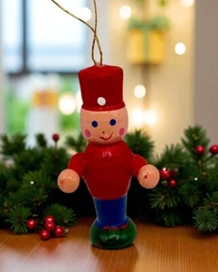 Vintage Holz Spielzeug Soldat Christbaumschmuck handbemalt rote Garde - Bild 1 von 6