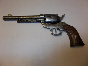 Hobby Lobby Pistole/Revolver Harz Wanddekor 13,46 x 5,79" Western Dekor - Bild 1 von 2
