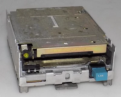 IBM 90X6766 PS/2 MICROCHANNEL 1.44MB BIG BLUE BUTTON HH 3.5" FLOPPY DISK DRIVE - Image 1 of 4