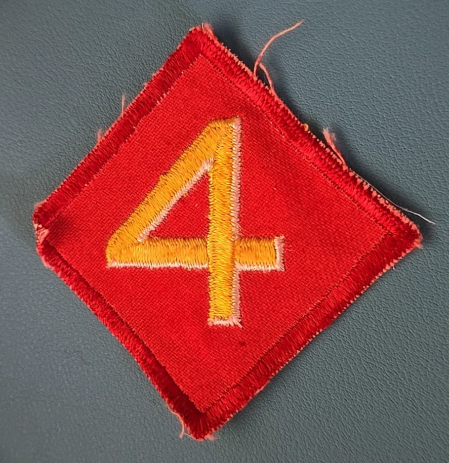 4th Marine Corps Division(USMC) Patch-Cloth-CC Backing-Original WW-II** - Image 1 of 3