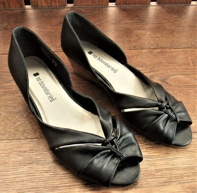 Sapatos sociais femininos No Boundaries couro sintético preto tamanho 6 - Imagem 1 de 4