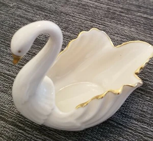 Plato baratija de porcelana cisne Lenox elegante pájaro adorno oro marfil 3,75" de alto EE. UU. - Imagen 1 de 2