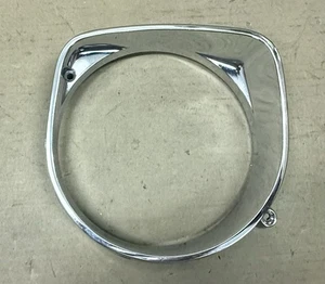 1966 Buick LeSabre Electra Inner Headlight Bezel LH - Foto 1 di 11
